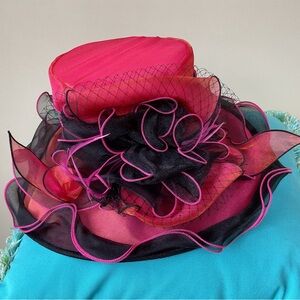 Forbusite Women’s Two-Toned Hot Pink Hat / Excellent Condition - Like New / OS